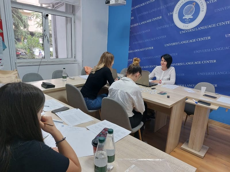 Përfunduan me sukses provimet e para në Tiranë